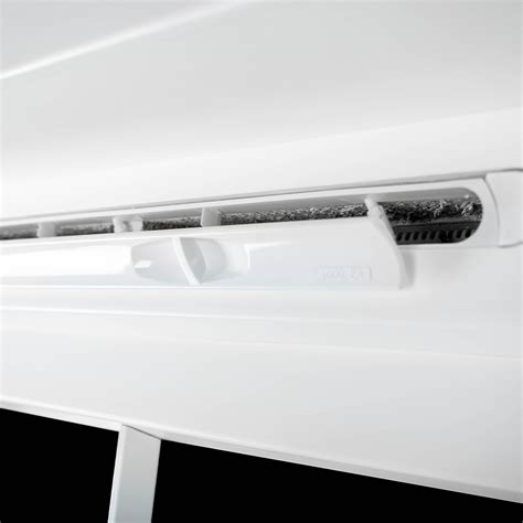 Titon XR16 Trickle Vent (351mm x 22mm) - White | SD Hardware