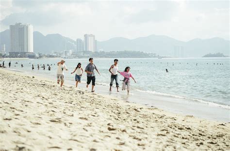 Ngh S Si U Hot Hit V B N Tr C Ng Th C Hi N Mv V Nha Trang V A L N S Ng C Lu N