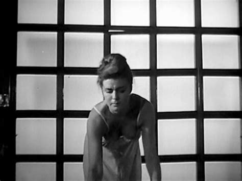 Elaine Stewart Nude Pics Page 1