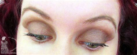 Testei Paletas De Sombras Nude Seduction E Black Lace Kiss Ny O Avesso Da Moda