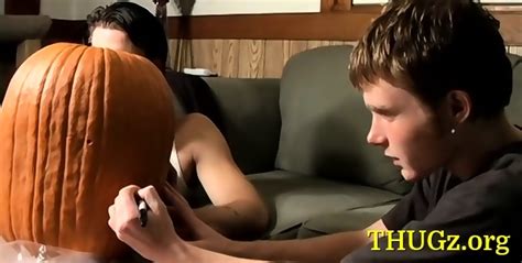 Amateur Jerks Off On Cam