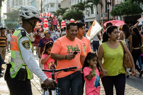 Orgullo Guayaquil Gay Pride Guayaquil Orgullo LGBT Gay Ecuador Guayaquil 2015 Orgullo Y
