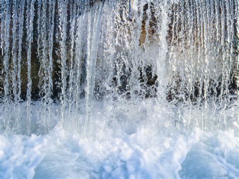 En 30 minutos científicos logran transformar agua de mar en agua potable