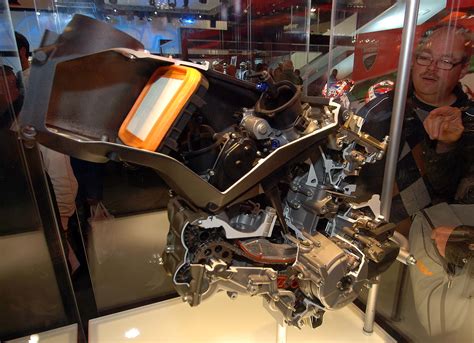 Cutaway Photos Of The Ducati Superquadro Engine Asphalt Rubber