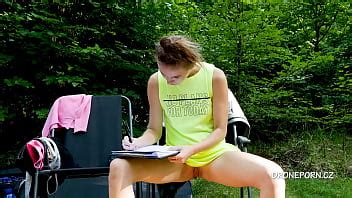 Joven Estudiante Nela Co O Bajo La Falda Porno Xvideos