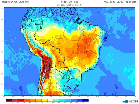 Brasil Dominado Por Uma Grande Massa De Ar Seco