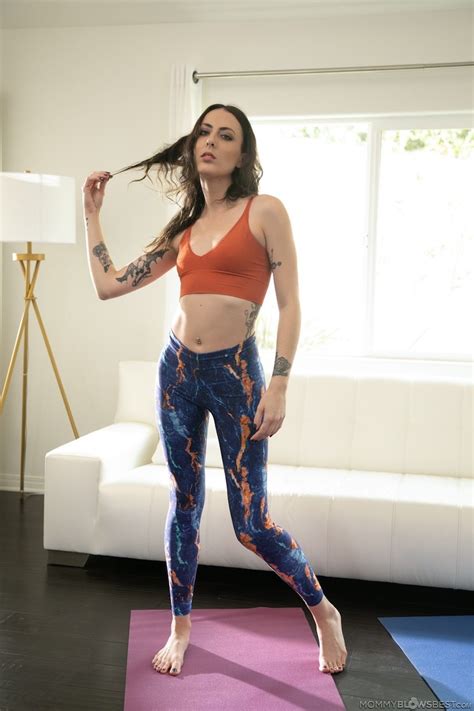 Victoria Sunshine Bio Life Pics Facts The Lord Of Porn Stars