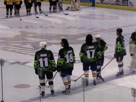 Mark Messier With The Hanson Brothers Jeff Carlson Steve Flickr