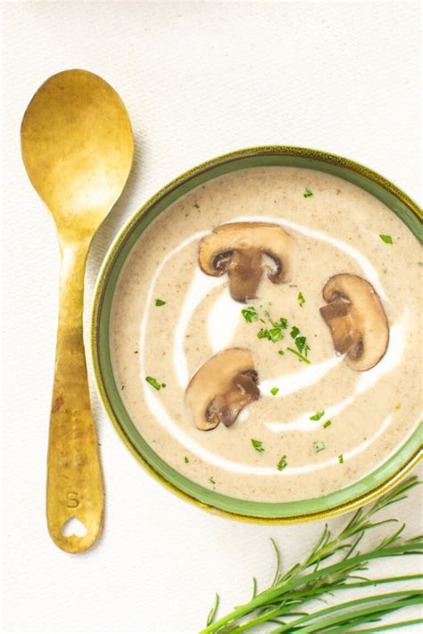 Vegan Mushroom Soup (Easy & Quick!) - Vegan on Board
