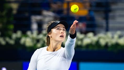 Dubai Tennis Championships Qualifier Anna Kalinskaya Stuns Iga Wi Tek