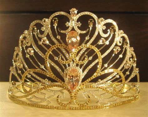 Special Edition Miss Universe Crown Designed In Vietnam For The Mu