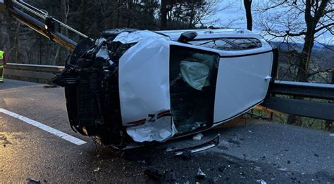 Schöftland AG Unfall mit vier Fahrzeugen und zwei Verletzten