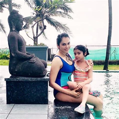 New Hot Sexy Isha Koppikar Bikini Pics