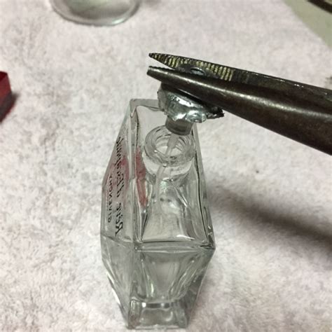 Squeeze And Spray Again: 5 Simple Fixes For A Faulty Perfume Nozzle