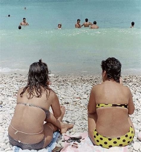 Hot Sexy Julia Surikova Bikini Pics