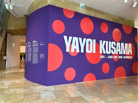 Yayoi Kusama Desde 1945 Hasta Hoy Postigo Abierto