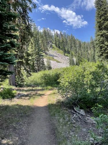 10 Best Hikes and Trails in Lassen Volcanic National Park | AllTrails