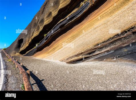 Sedimentary rock layers horizontal hi-res stock photography and images - Alamy