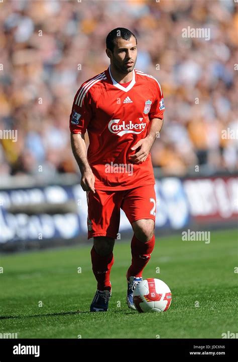 JAVIER MASCHERANO LIVERPOOL FC KC STADIUM HULL ENGLAND 25 April 2009 ...