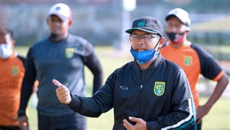 Aji Santoso Ungkap Kondisi Fisik Tiga Pemain Asing Persebaya Surabaya