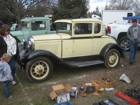 Turlock Swap Meet - the BIG ONE - January Turdlock Schwapp Meat - shitty old cars ...