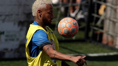 Neymar pide al PSG que le venda pero el Barça solo ofrece 40 millones y