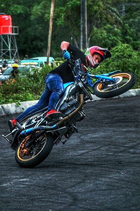 Sepeda Motor Pengendara Stunts Foto Gratis Di Pixabay Pixabay