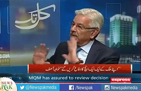 Khawaja Asif Got Angry At Javed Chaudhry For Asking Question On His