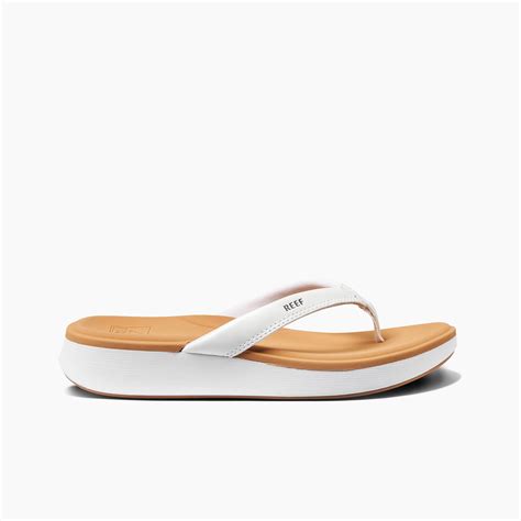 Women's Cushion Cloud Sandals in Natural | REEF®