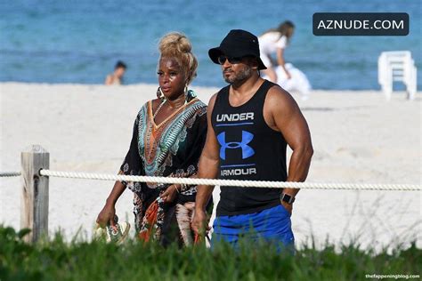 Mary J Blige Sexy Seen In A Blue Bikini As She Relaxes On The Beach In Miami AZNude