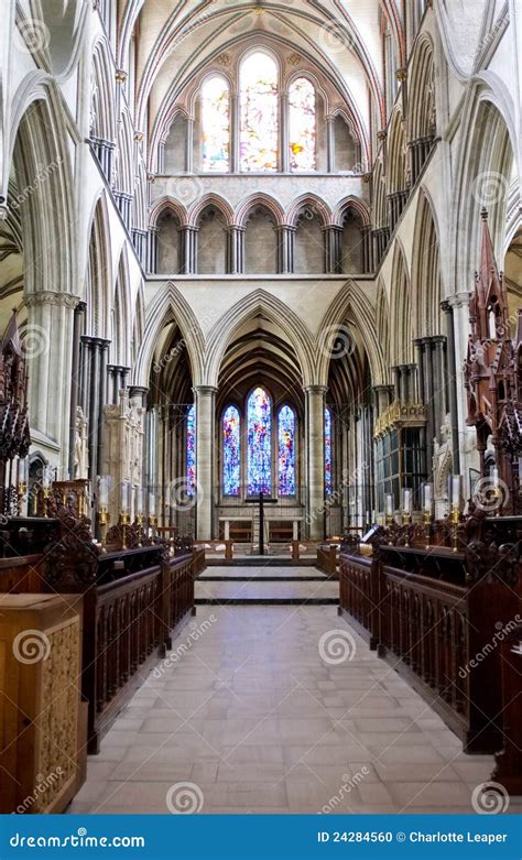 Salisbury Cathedral Interior Aisle Stock Photo - Image: 24284560