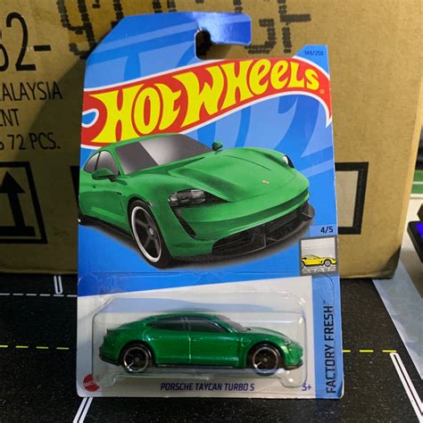 Jual Hot Wheels Real Car PORSCHE TAYCAN TURBO S Hijau Mainan Anak Murah Shopee Indonesia