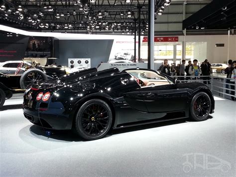 Bugatti Veyron Grand Sport Vitesse Black Bess Beijing Live