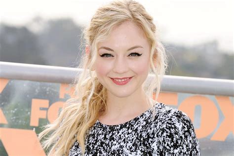 Emily Kinney Wallpapers Top Free Emily Kinney Backgrounds Wallpaperaccess