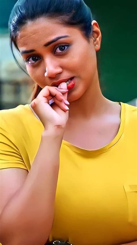 Pin On Yummi Hot Nivetha Pethuraj Beautiful Smile Women Beautiful