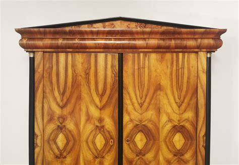 Biedermeier Giebelschrank Nussbaum Antikhof Br Ck