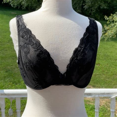 Victorias Secret Black Lace Embroidered Vintage Bra … Gem