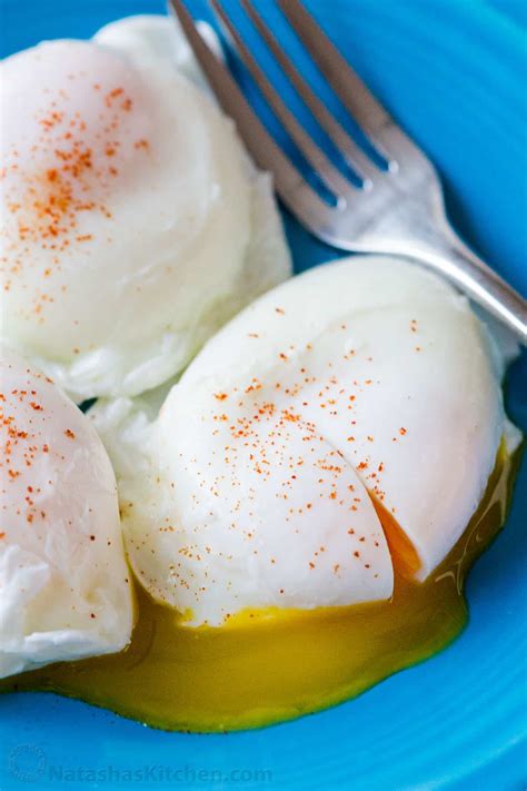 Poached Eggs - Perfect Every Time! (VIDEO) - NatashasKitchen.com