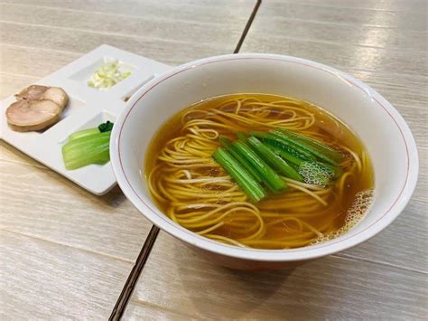 Susuruさんのインスタグラム写真 Susuruinstagram「サイフォンで抽出した出汁のラーメンをすすれる東京のお店！ 『本枯