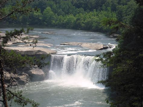 Cumberland Falls | Cumberland falls, Favorite places, Natural landmarks