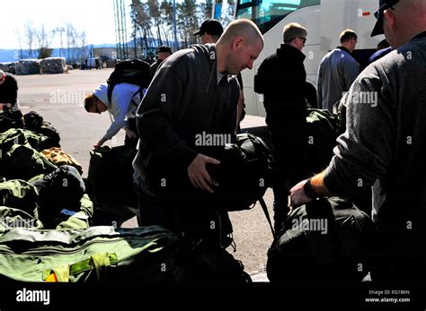 Us Air Force Piloten Aus Der Th Bauingenieur Geschwader Laden Fracht