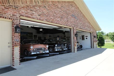 Classic Car Garage Mueller Inc