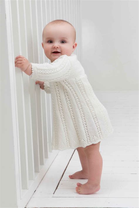 Вязаные платья для ребенка - 97 фото