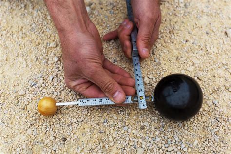 Mètre mesureur pétanque ruban ou à tirette et règles