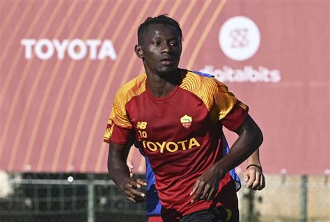 Trigoria Palestra Per Chi Ha Giocato Ieri Karsdorp In Campo Foto