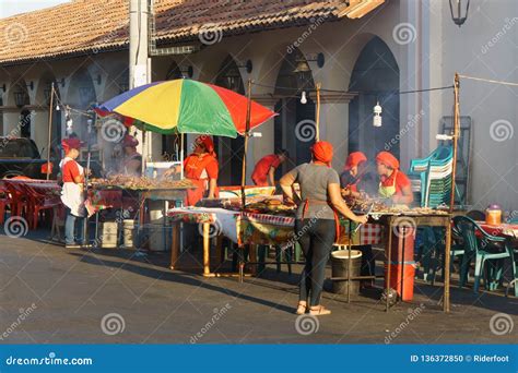 Leon, Leon, Nicaragua - March 10, 2018: Nicaraguan Women Cooking on the ...