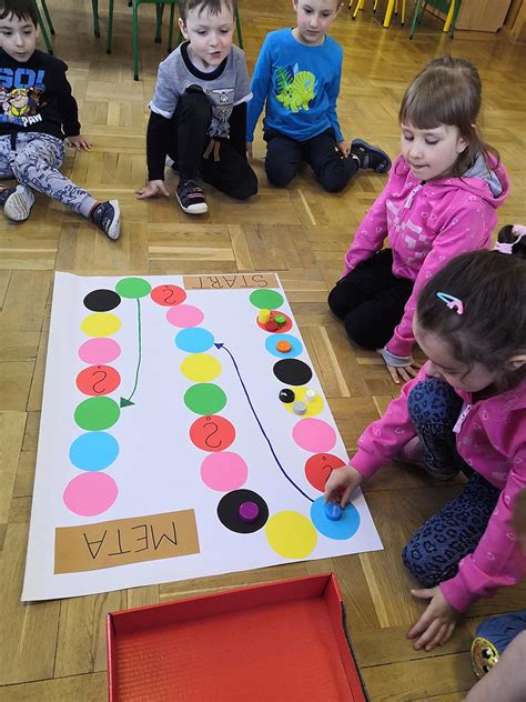 Polska Gra Planszowa Przedszkole Publiczne Kraina Przedszkolak W W