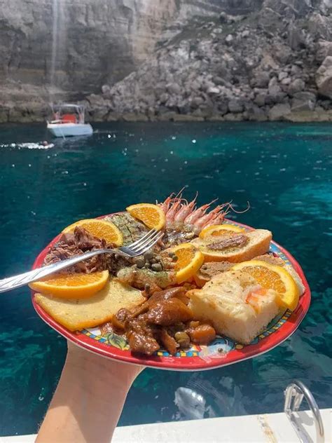 Gita In Barca A Lampedusa Con Pranzo Holidoit