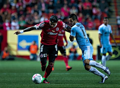 Tijuana 2-4 Querétaro: Gallos más bravos que 'perros' y a domicilio