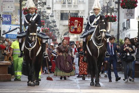 La Ofrenda De Frutos A La Virgen Del Pilar Regresa